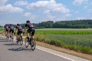 Typowy rower szosowy czy wyczynowy typu gravel - sprawdź, który będzie odpowiedni dla ciebie