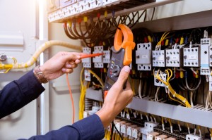 Praca elektryk Niemcy: jak znaleźć dobrze płatną pracę za granicą?