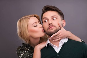 Jak ożywić namiętność w sypialni? - sposoby na zaskoczenie ospałego partnera z nutką urozmaicenia