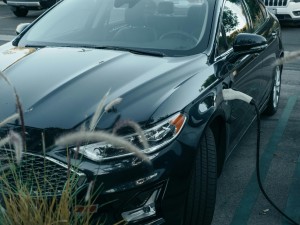 Jak poprawić wydajność baterii w samochodzie elektrycznym? Zobacz co wykazały badania ponad 7 000 aut elektrycznych