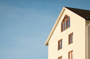 Jak wybrać okna do domu jednorodzinnego - najważniejsze kryteria dla inwestorów