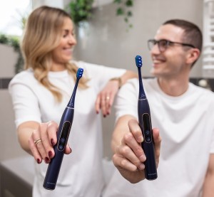 Szczoteczka soniczna - jak wybrać odpowiednią i dlaczego warto kupować w specjalistycznym sklepie?