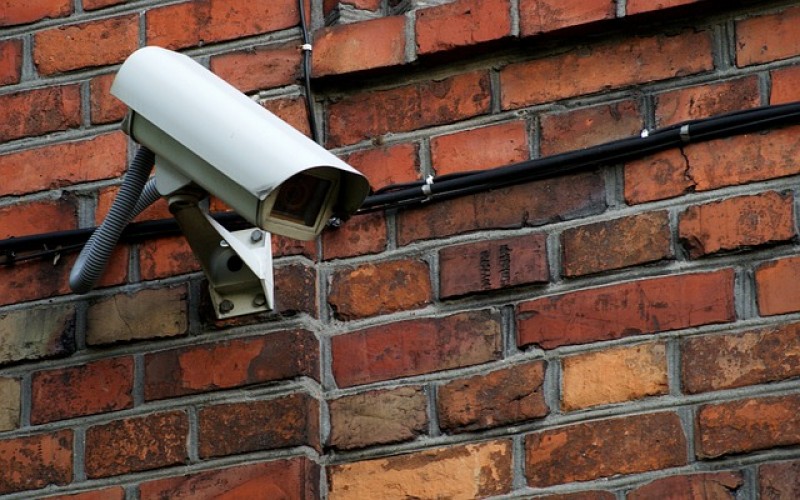 Alarm przewodowy czy bezprzewodowy?