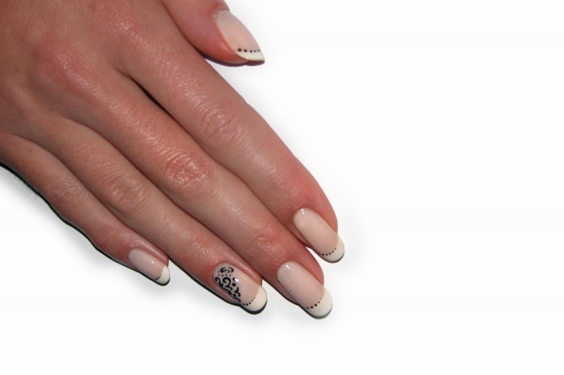 Manicure biologiczny – naturalny sposób na piękne paznokcie.