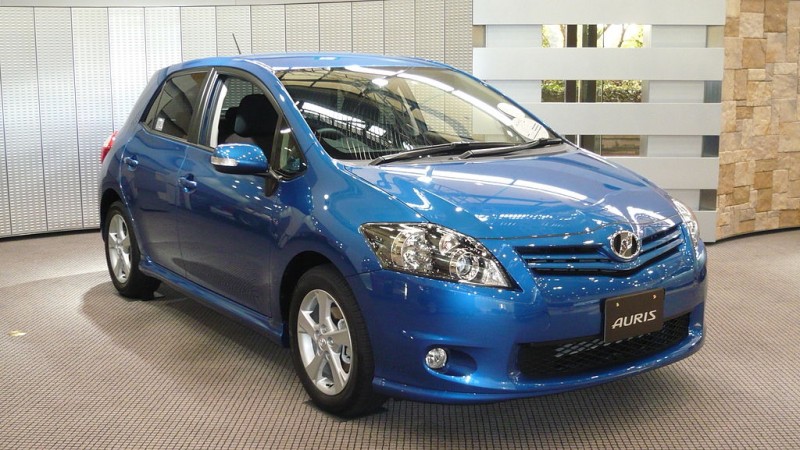 Generacje Toyota Auris